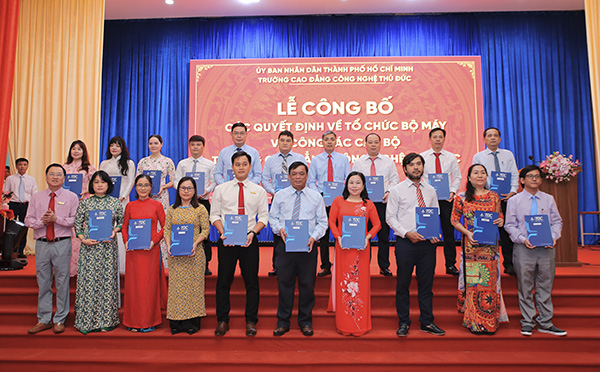 Trường Cao đẳng Công nghệ Thủ Đức tổ chức sắp xếp bộ máy và công tác nhân sự